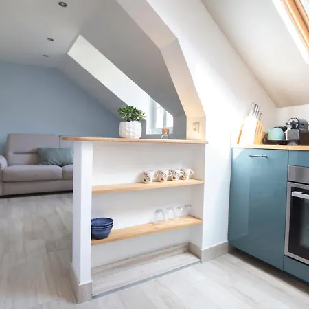 Modern In The Center. Appartement Poissy